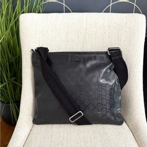 Authentic Gucci GG Imprime Large Messenger Bag in Black